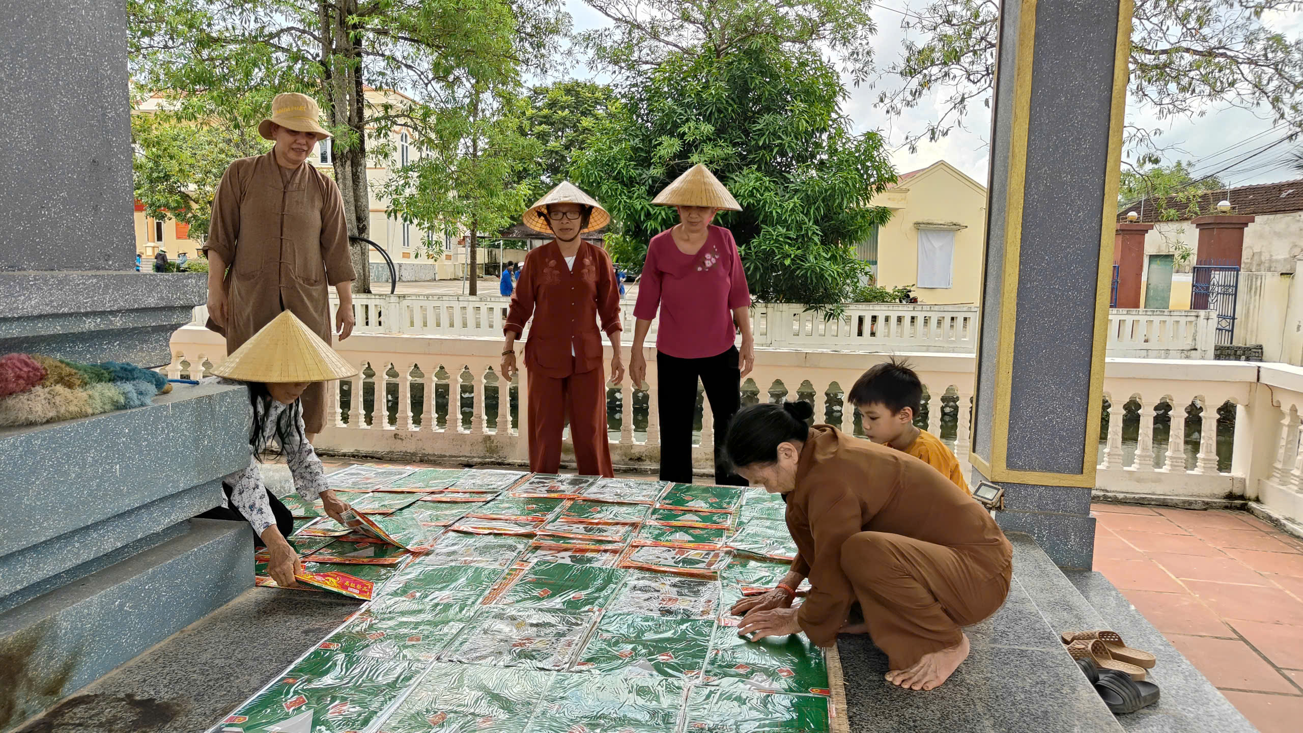 Anh-tin-bai